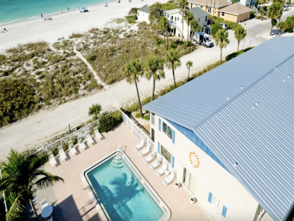 Holmes Beach 2 Bedroom Beach Front Vacation Rental Sleeps 4